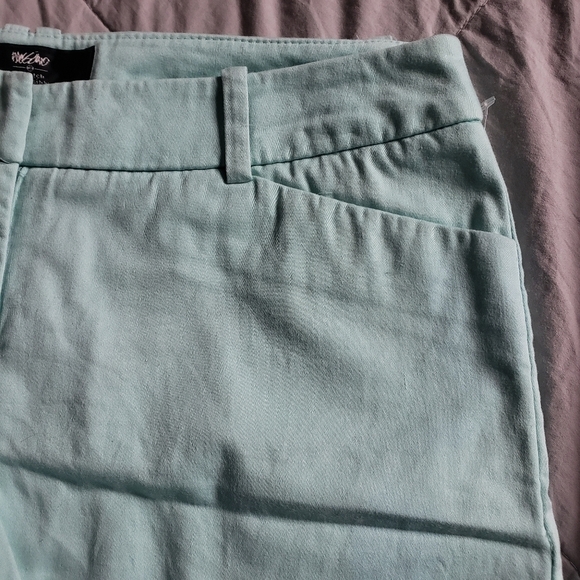 Mossimo Seafoam Green Chino Shorts Women's 2 Flat Front Summer Spring Cute EUC - Picture 3 of 8